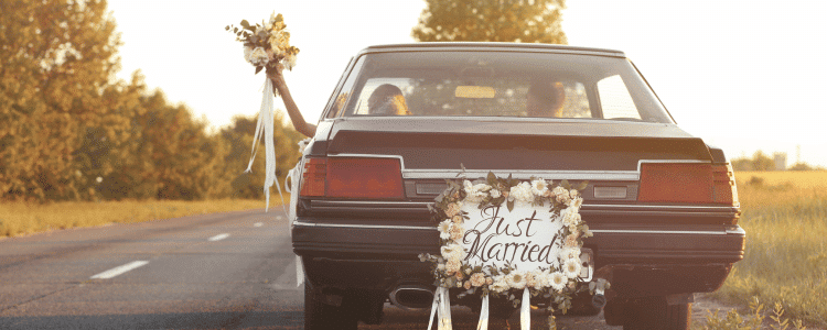 ¿Alquiler de coches para bodas con chofer o sin conductor